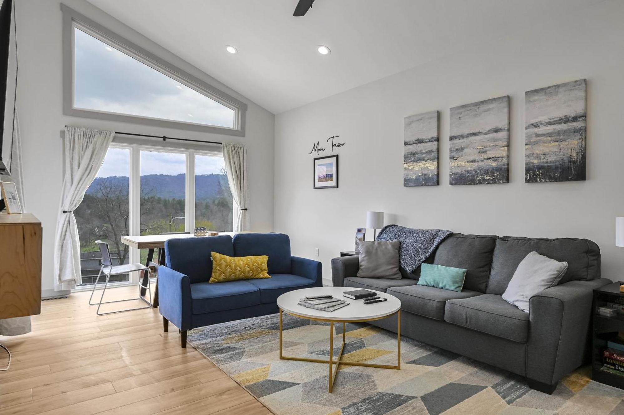 فيلا Mon Tresor, Modern Mountain Views With Deck Weaverville المظهر الخارجي الصورة