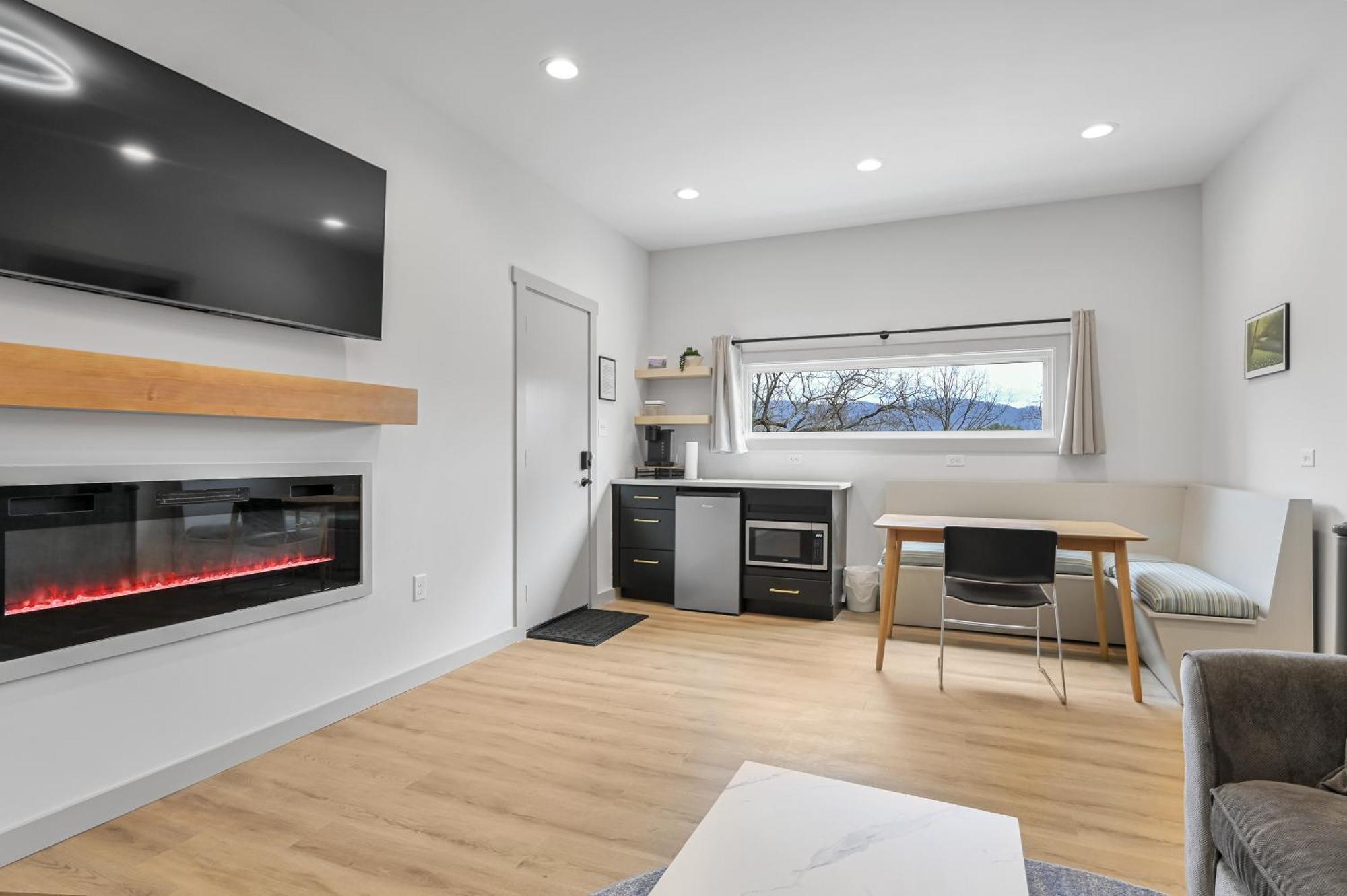 فيلا Mon Tresor, Modern Mountain Views With Deck Weaverville المظهر الخارجي الصورة