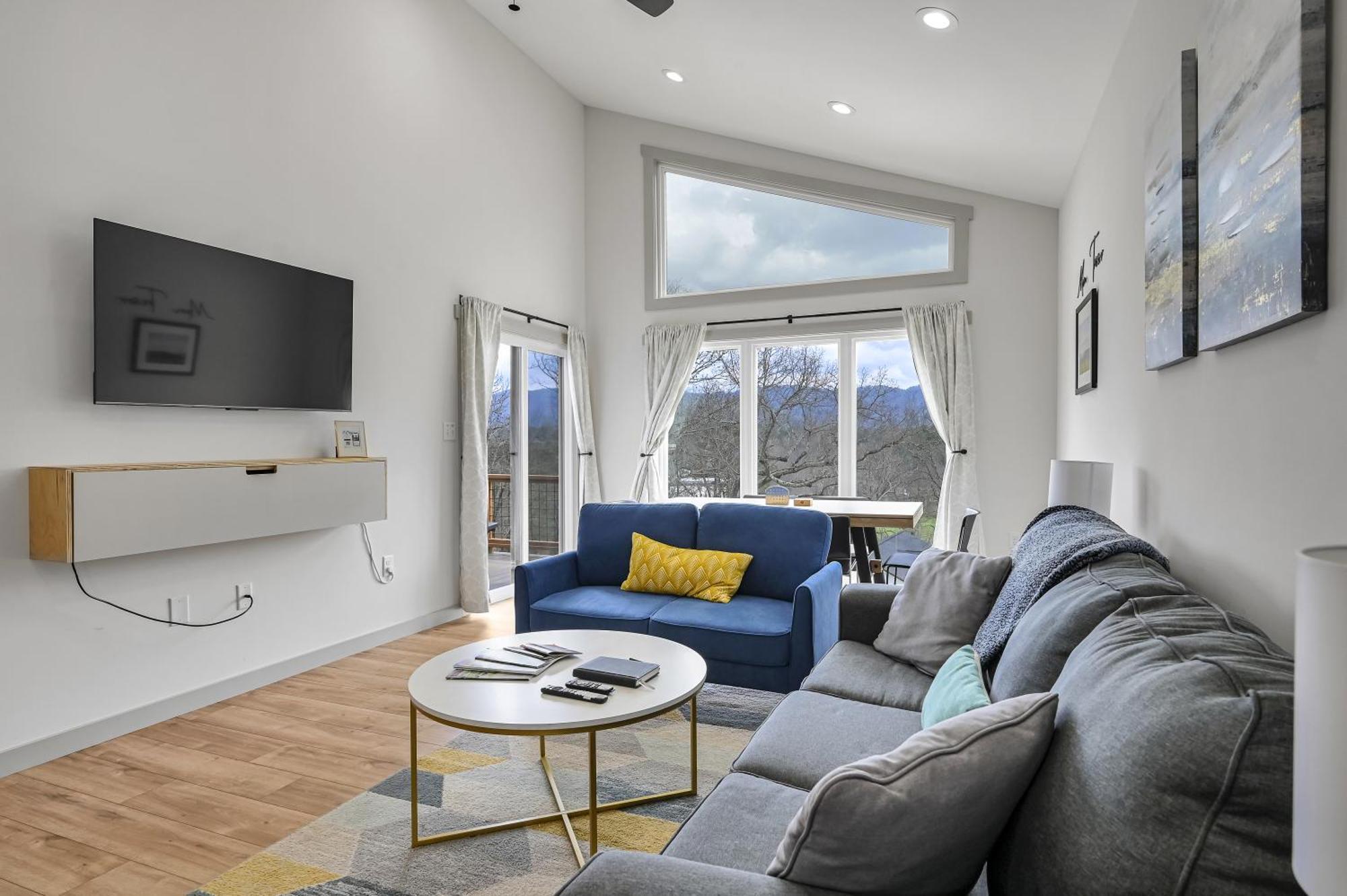 فيلا Mon Tresor, Modern Mountain Views With Deck Weaverville المظهر الخارجي الصورة