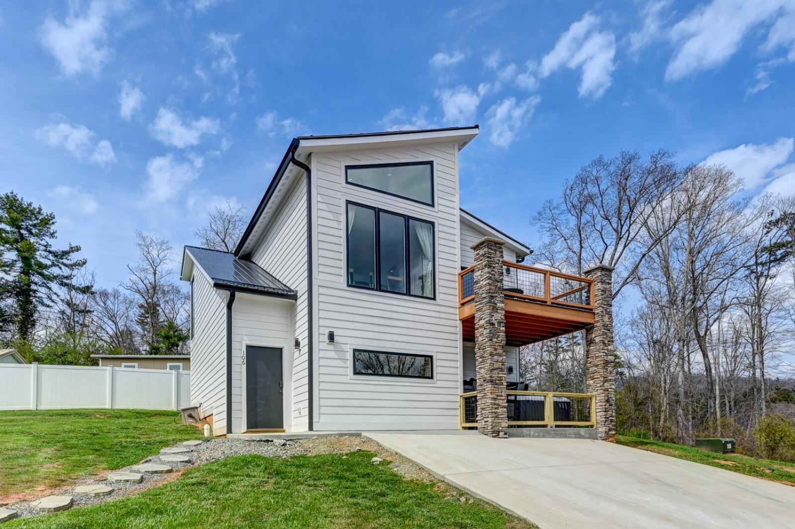 فيلا Mon Tresor, Modern Mountain Views With Deck Weaverville المظهر الخارجي الصورة